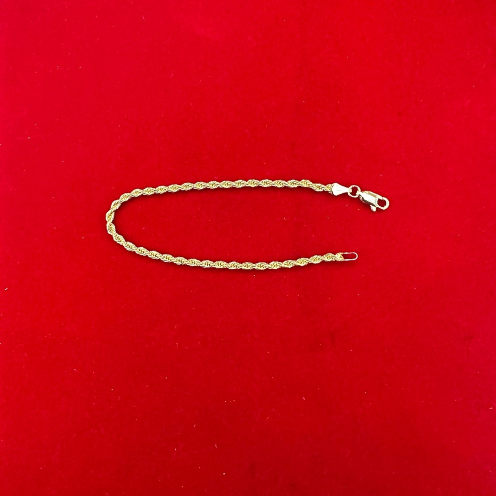 New in the box Gold plated Rope Bracelet